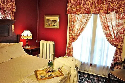 Bernadine's Stillman Галена